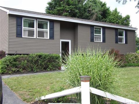 7 S River Ln, Killingly, CT 06239 photo 1