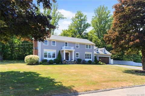 3 Chatham Dr, Trumbull, CT 06611 photo 1