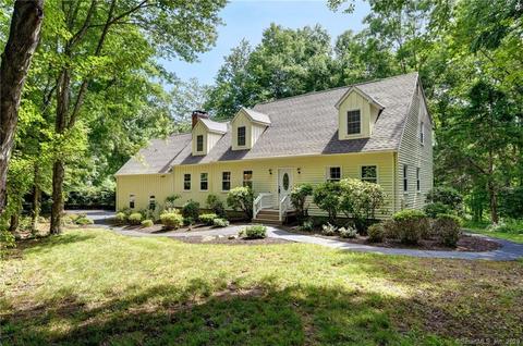 2 Brushy Ct, Monroe, CT 06468 photo 1