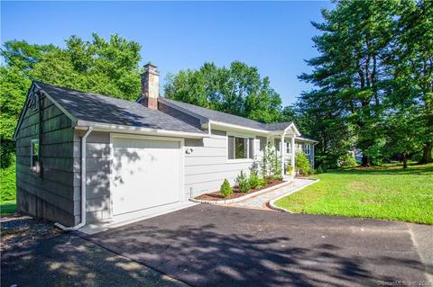 121 Meadows End Rd, Monroe, CT 06468 photo 1