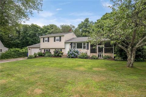 17 Whitewood Rd, Clinton, CT 06413 photo 1