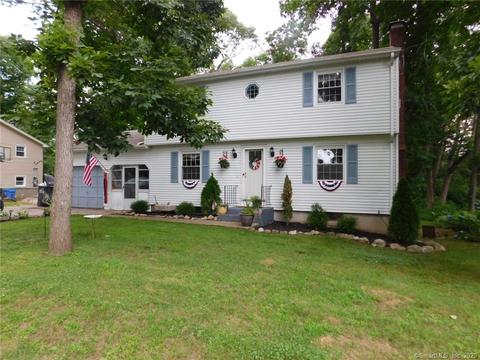 29 Norman Dr, Gales Ferry, CT 06335 photo 1