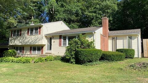 33 Jefferson Cir, Clinton, CT 06413 photo 1