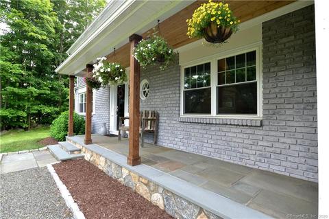 24 E Gate Rd, Danbury, CT 06811 photo 1