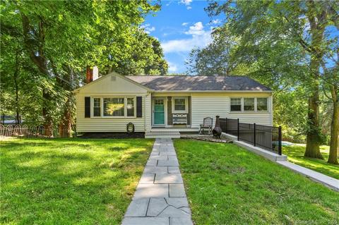4 Juniper Ridge Rd, Trumbull, CT 06611 photo 1