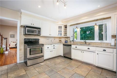 21 Summit St, Bristol, CT 06010 photo 1