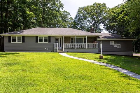281 Lawrence Rd, Trumbull, CT 06611 photo 1