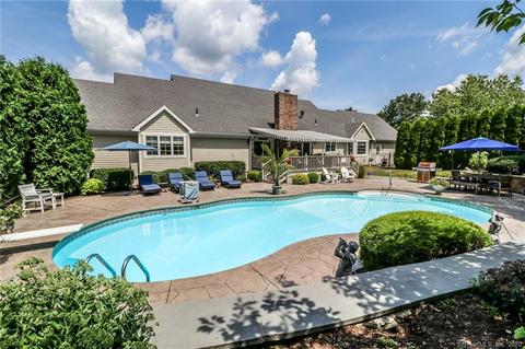 9 Gallows Rd, Brookfield, CT 06804 photo 1