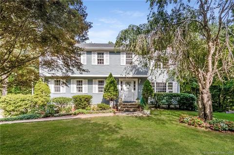 87 Oakwood Dr, Madison, CT 06443 photo 1