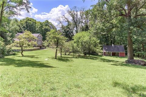 237 Newtown Tpke, Redding, CT 06896 photo 1