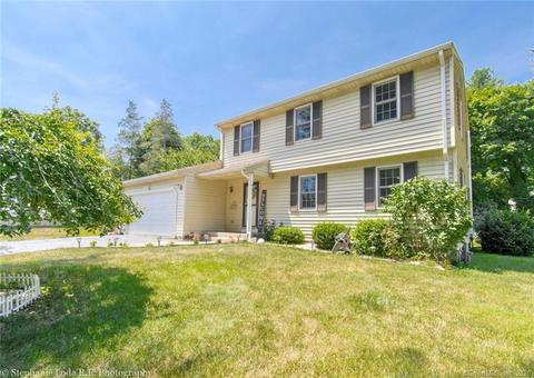 131 Stillwold Dr, Wethersfield, CT 06109 photo 1