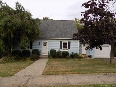131 Cimarron Rd, Middletown, CT 06457 photo 1