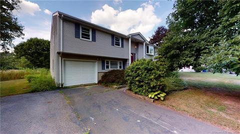 8 Hampton Ln, Bloomfield, CT 06002 photo 1