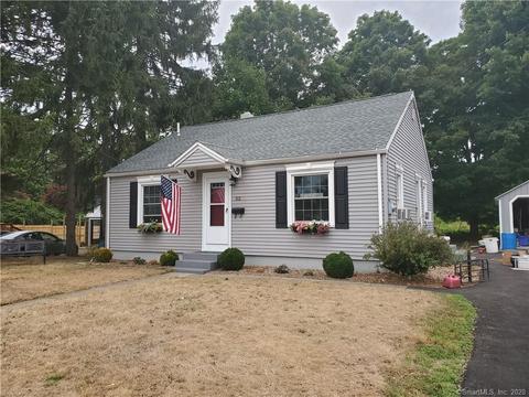 22 E Franklin St, Killingly, CT 06239 photo 1
