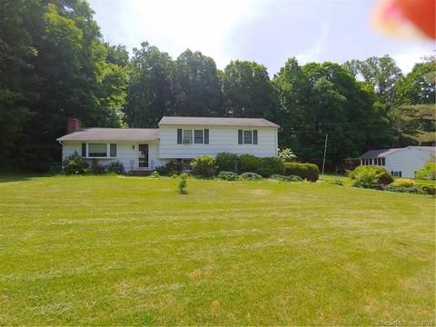 93 Maplewood Dr, Monroe, CT 06468 photo 1