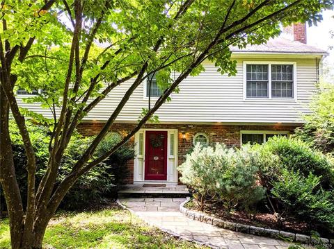 23 Ridgewood Dr, Redding, CT 06896 photo 1