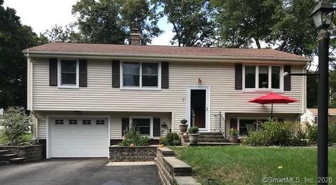 7 Patrick Pl, East Lyme, CT 06357 photo 1