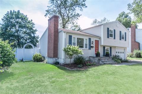 61 Crystal St, Wethersfield, CT 06109 photo 1
