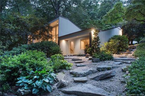 46 Chalburn Rd, Redding, CT 06896 photo 1
