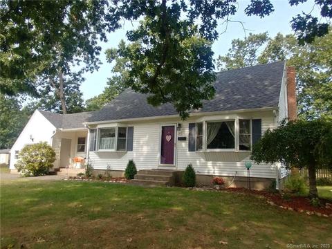 86 Juniper Dr, Windsor Locks, CT 06096 photo 1