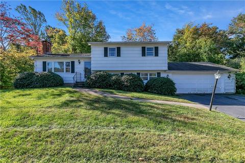 214 Deerfield Dr, Hamden, CT 06518 photo 1