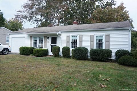 12 Attawan Rd, East Lyme, CT 06357 photo 1