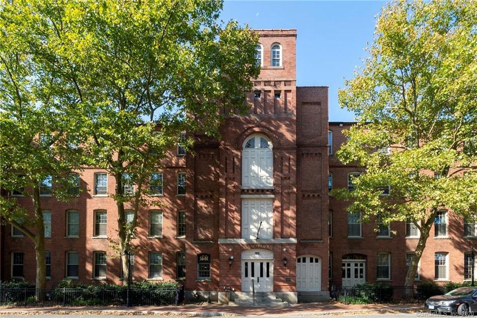 92 Main St 204, Deep River, CT 06417 1 photo MLS 170345215 Movoto