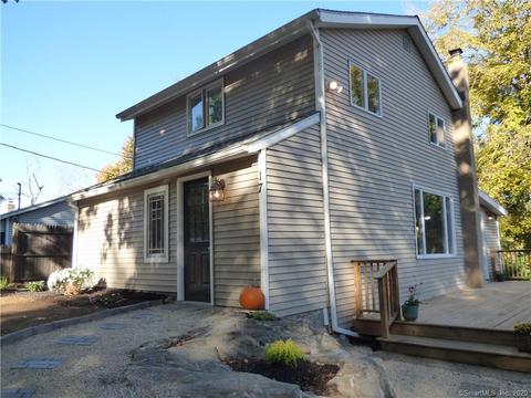 17 Round Hill Rd, Newtown, CT 06482 photo 1