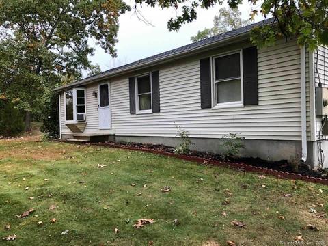 130 Putnam Rd, Plainfield, CT 06374 photo 1