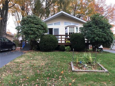34 Colonial Rd, Plainfield, CT 06374 photo 1
