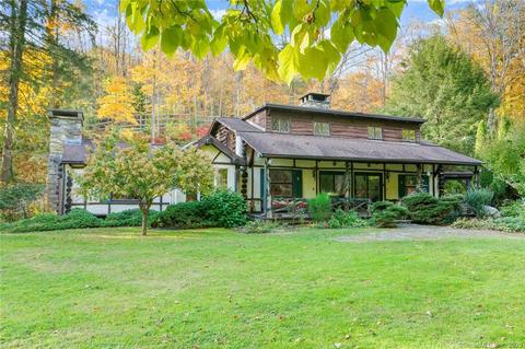 38 Goodridge Rd, Redding, CT 06896 photo 1