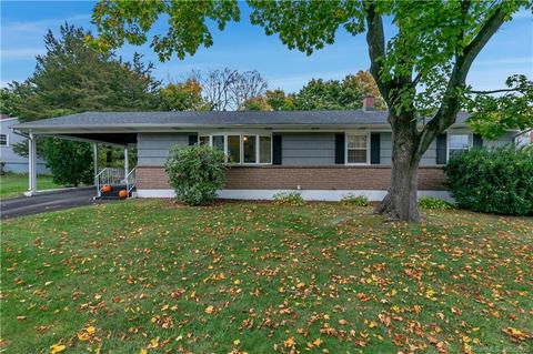 85 Fallon Dr, Hamden, CT 06514 photo 1