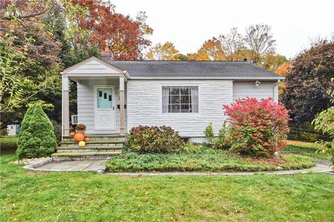 33 Gorham Pl, Trumbull, CT 06611 photo 1