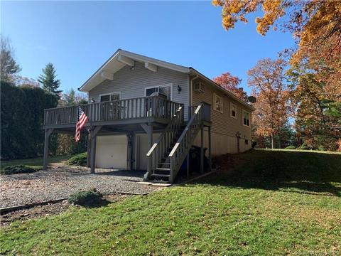 124 Burdick Ln, Griswold, CT 06351 photo 1