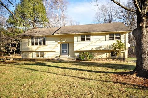 9 Maple Edge Dr, Bloomfield, CT 06002 photo 1