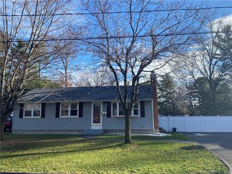 17 Conlin Dr, Enfield, CT 06082 photo 1