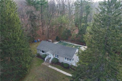 33 Arrowhead Rd, Wilton, CT 06897 photo 1