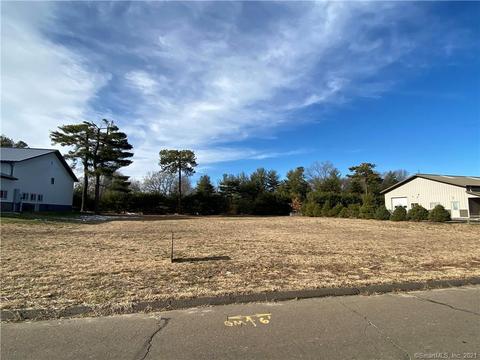 3 Northgate Dr, Windsor Locks, CT 06096 photo 1