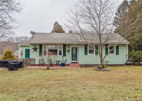 18 Gendron Rd, Moosup, CT 06354 photo 1