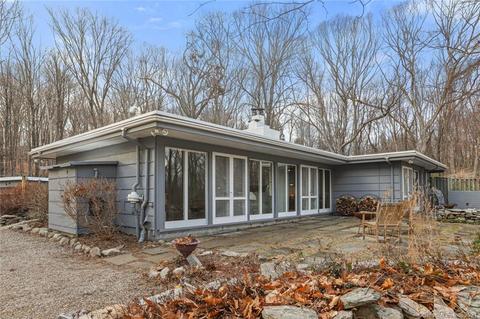 6 Old Dimon Rd, Redding, CT 06896 photo 1