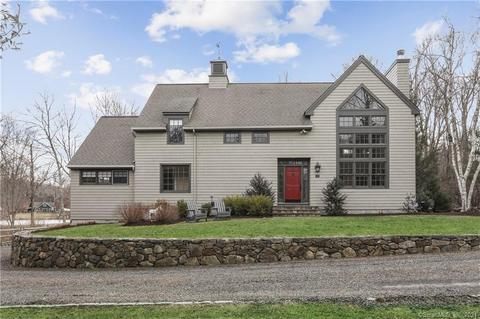 22 Pocahontas Rd, Redding, CT 06896 photo 1