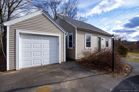 1576 North St, Suffield, CT 06078 photo 1