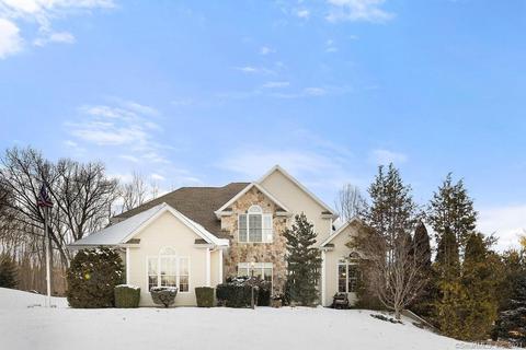2 Jonathan Dr, Ellington, CT 06029 photo 1