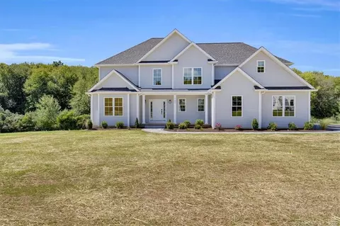107 Stallion Dr, Glastonbury, CT 06033