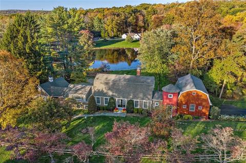 28 Bridle Rd, Redding, CT 06896 photo 1