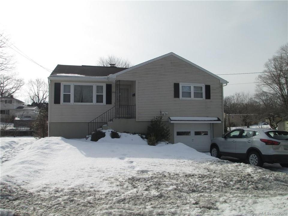 253 Highland Dr, Waterbury, CT 06708 1 photo MLS 170374927 Movoto