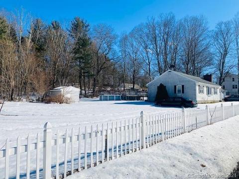 32 Pleasant St, Killingly, CT 06241 photo 1