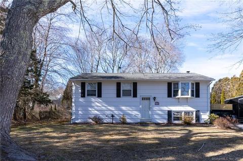 29 Highland Dr, Ledyard, CT 06339 photo 1