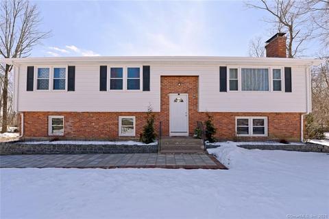 70 Colchester Ave, East Hampton, CT 06424 photo 1
