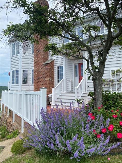 2 Arcadia Rd, East Lyme, CT 06357 photo 1